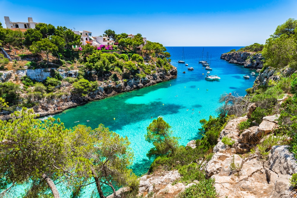 Idyllische Bucht Cala Pi auf der Insel Mallorca | Urlaub…