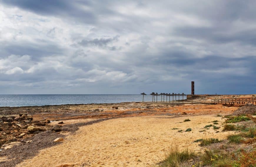 Strand „Bassa des Cabot“ in der Gemeinde Ses Salines im Süden von Mallorca