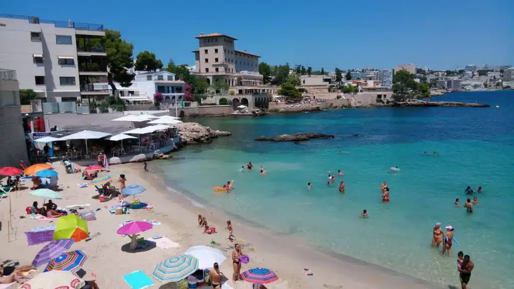 Illetes auf Mallorca mit Küsten- oder Ortslandschaft