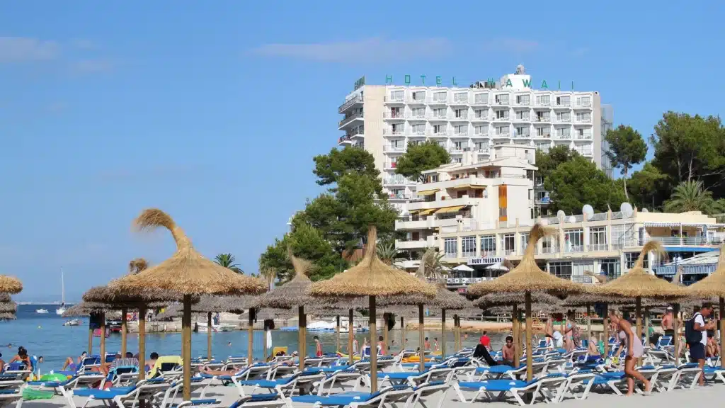 Palmanova auf Mallorca mit Küsten- oder Ortslandschaft