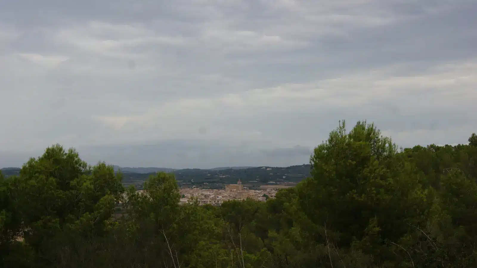 Porreres gehört zur Region Pla und Migjorn. Der Ort liegt im südlichen Inselinneren und ist als landwirtschaftlicher marktort ein sinnvoller Ausgangspunkt für Montuïri, Campos, Felanitx. auf Mallorca – Strand, Küste und Atmosphäre