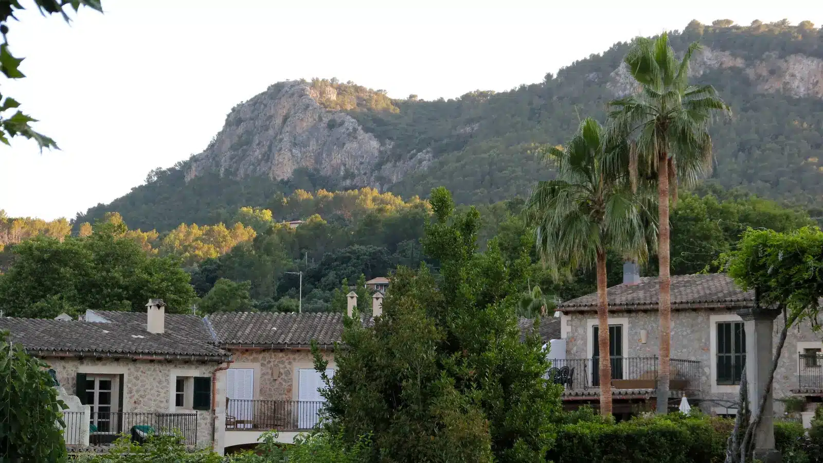 Puigpunyent auf Mallorca – authentische Ortsansicht und Landschaft