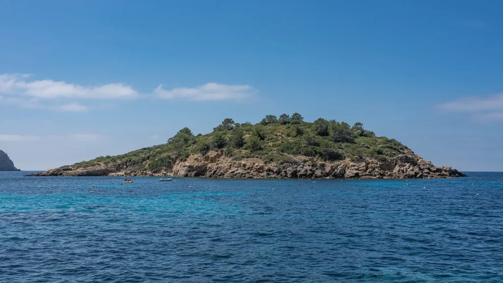Sant Elm auf Mallorca mit Küsten- oder Ortslandschaft